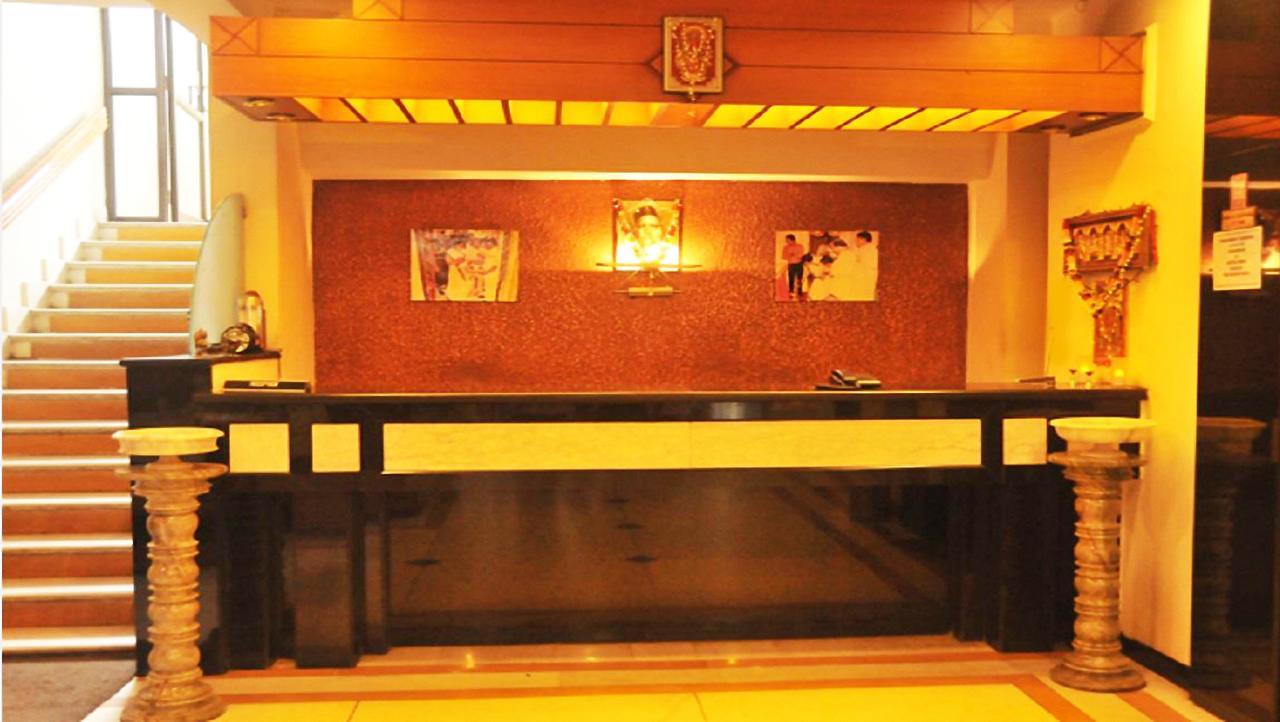 Balajee Palace Hotel Hyderabad Exterior photo