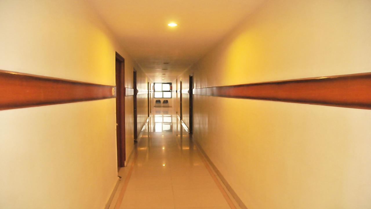 Balajee Palace Hotel Hyderabad Exterior photo