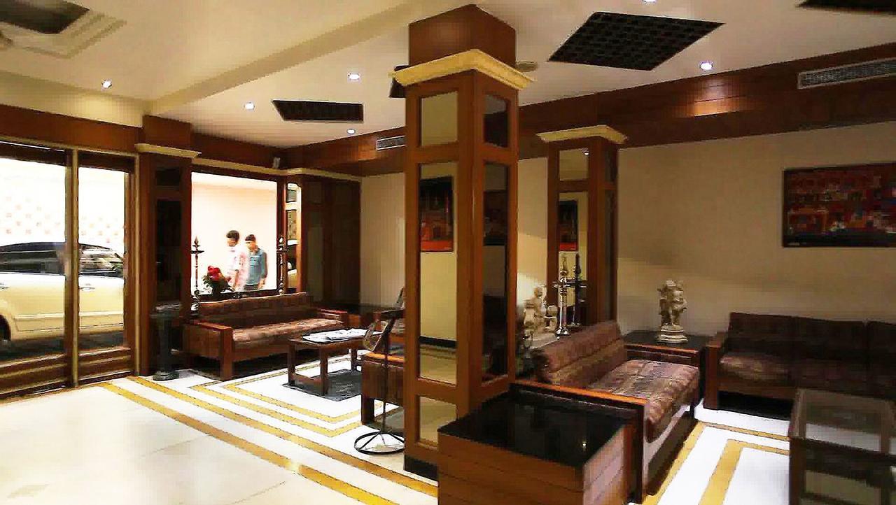 Balajee Palace Hotel Hyderabad Exterior photo