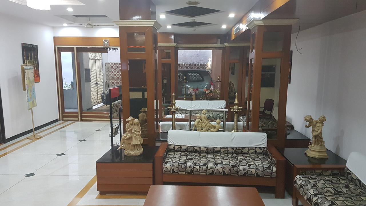 Balajee Palace Hotel Hyderabad Exterior photo