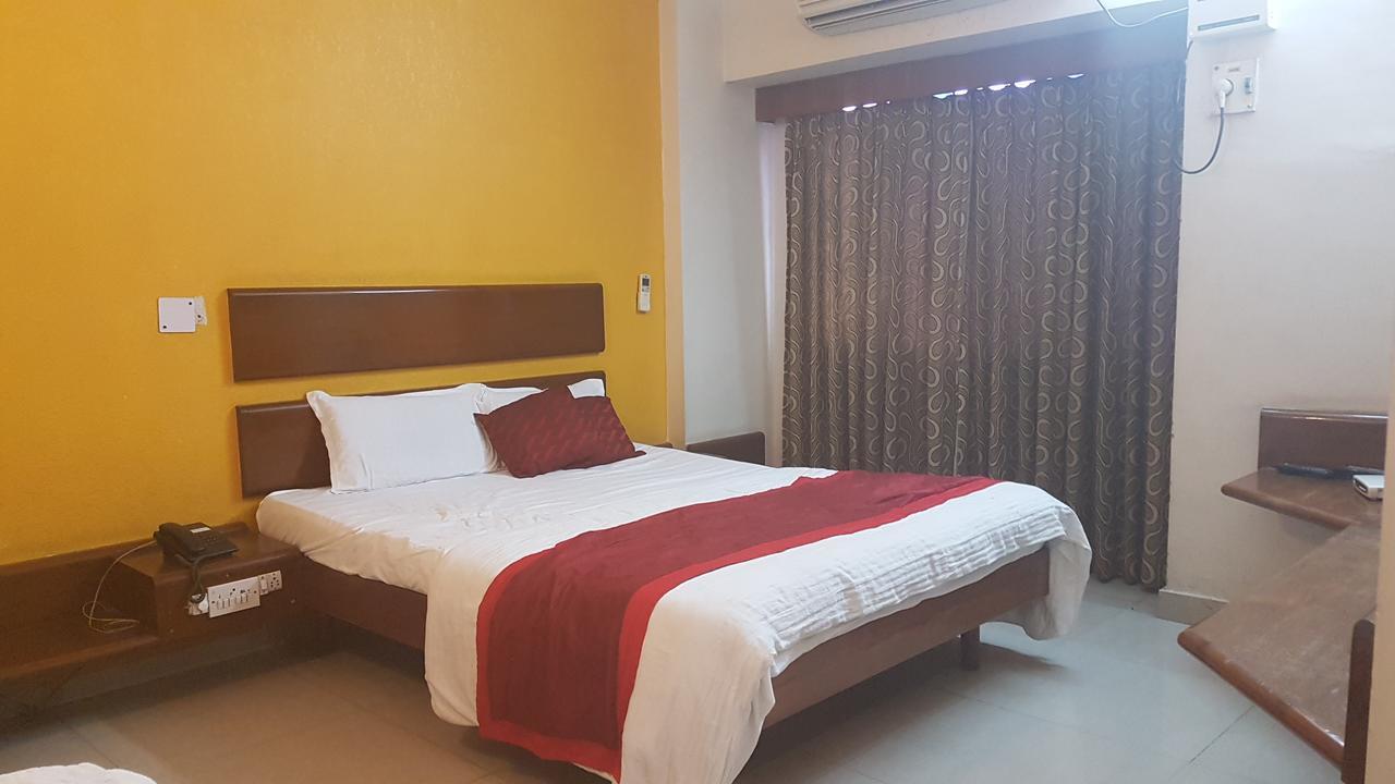 Balajee Palace Hotel Hyderabad Exterior photo
